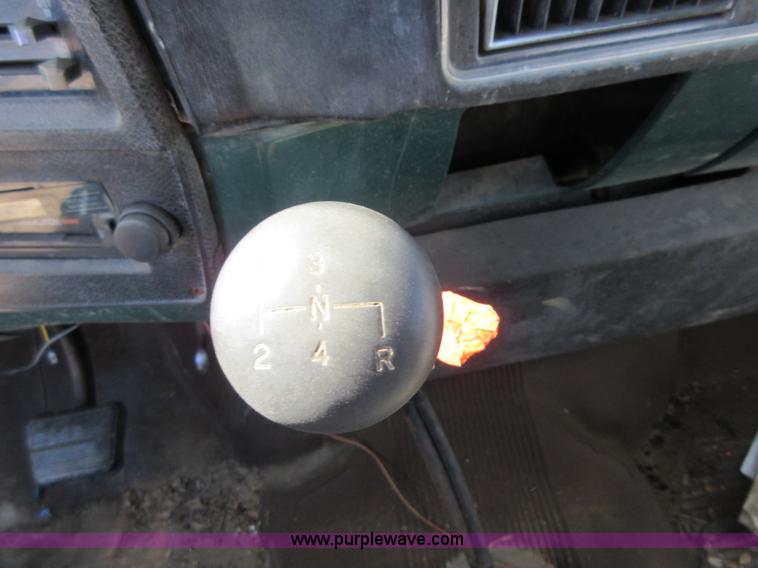 image for item I1919 1976 GMC 6500 crane truck