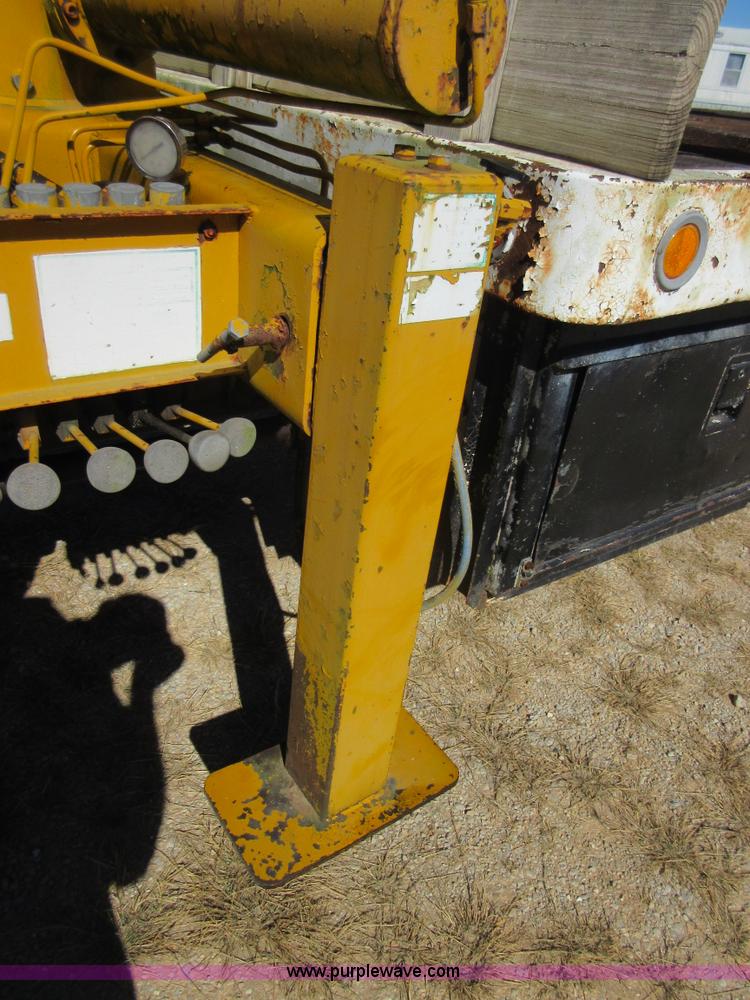 image for item I1919 1976 GMC 6500 crane truck