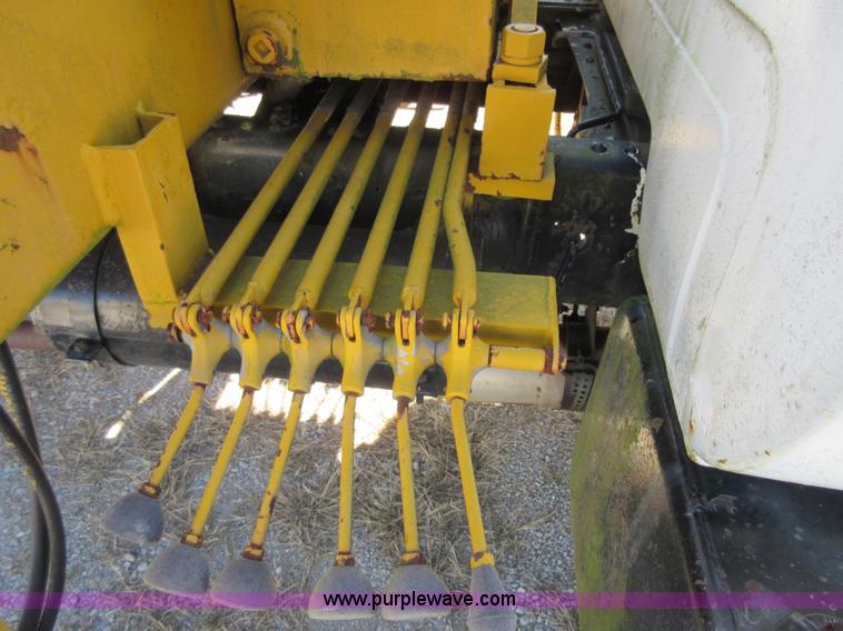 image for item I1919 1976 GMC 6500 crane truck