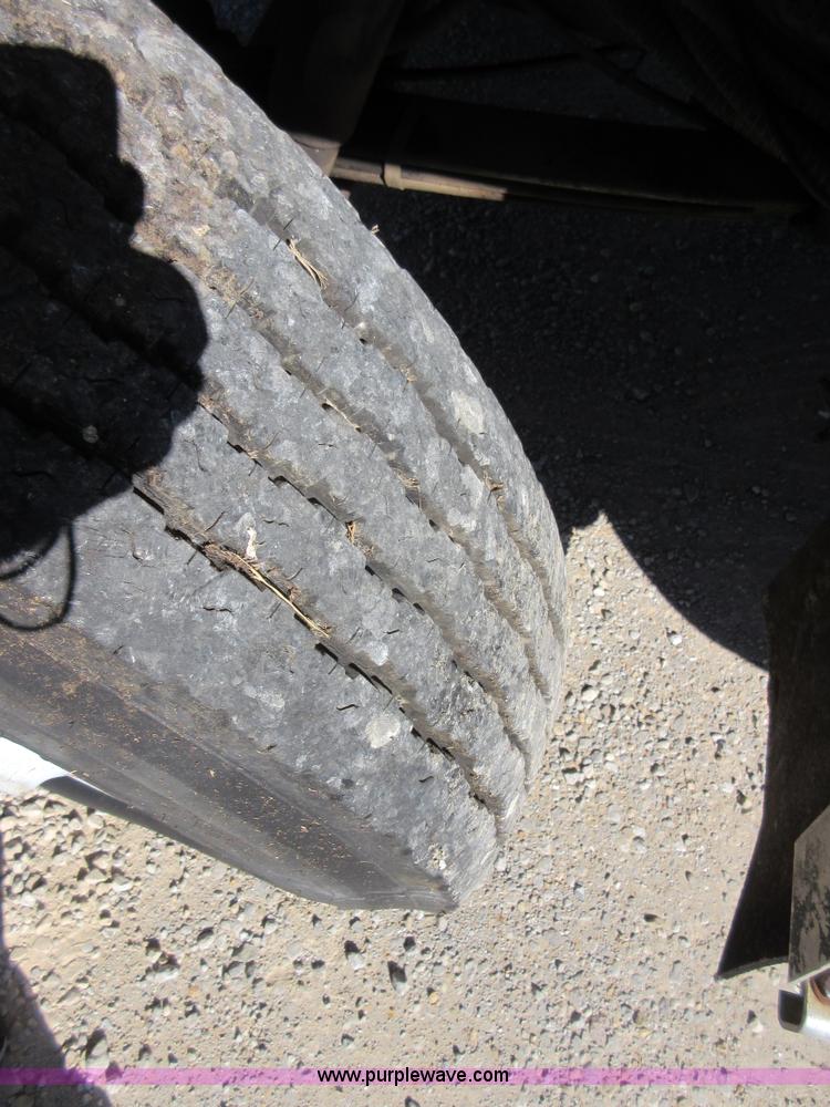 image for item I1923 1979 International Transtar II semi truck