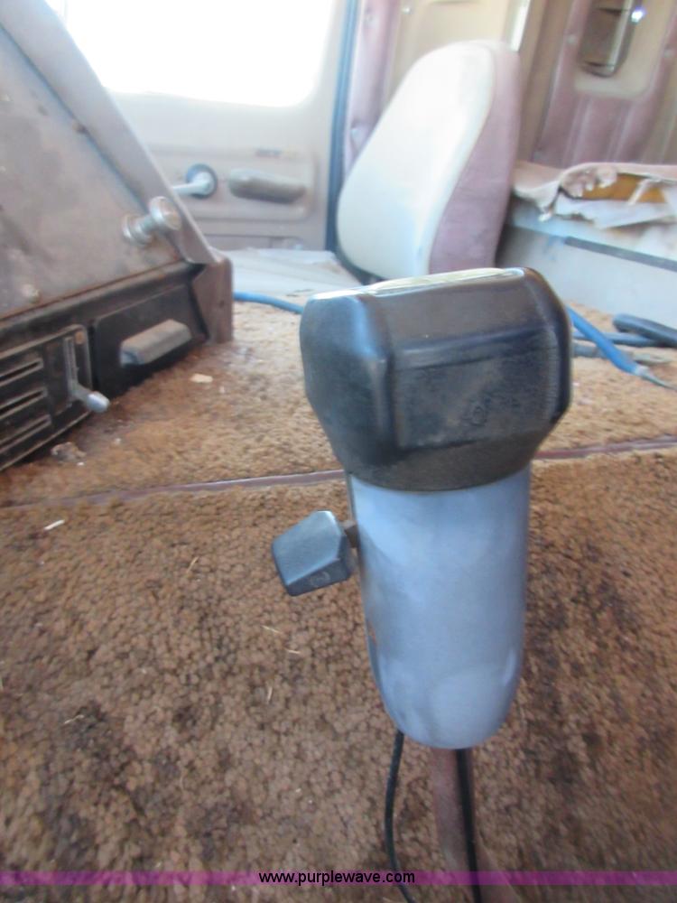 image for item I1923 1979 International Transtar II semi truck