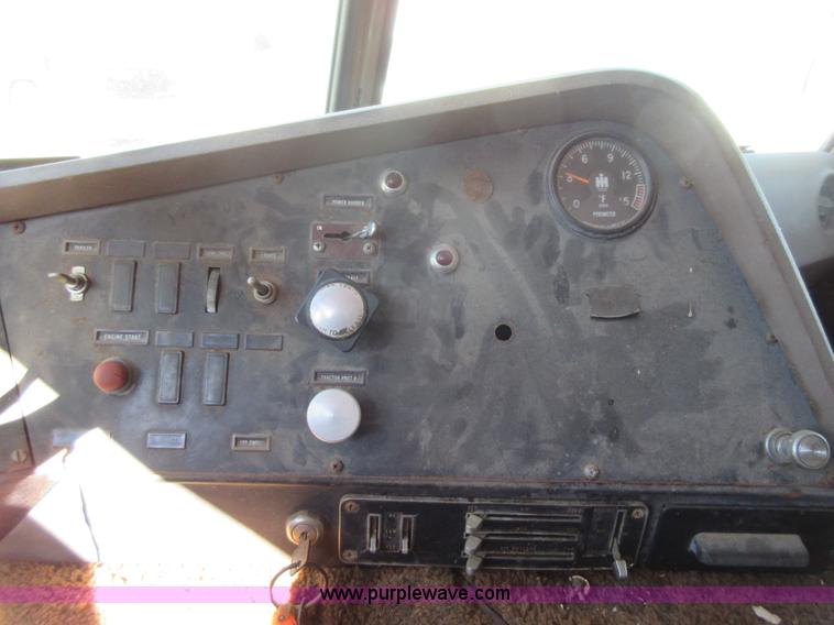 image for item I1923 1979 International Transtar II semi truck