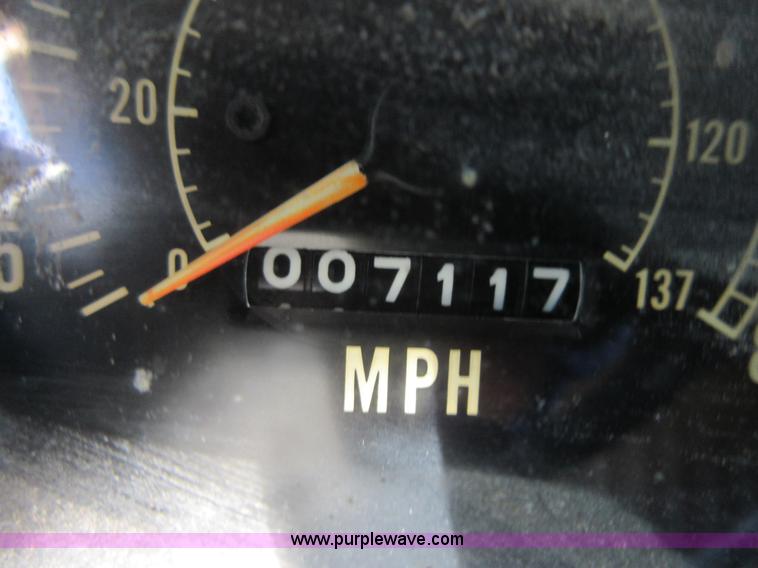 image for item I1923 1979 International Transtar II semi truck