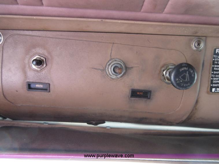 image for item I1923 1979 International Transtar II semi truck