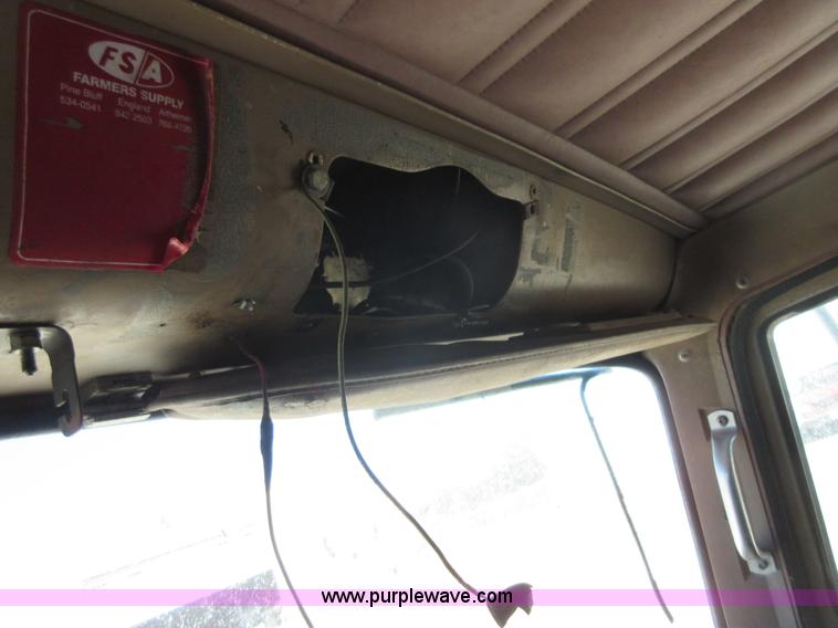 image for item I1923 1979 International Transtar II semi truck