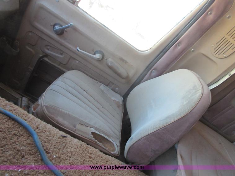 image for item I1923 1979 International Transtar II semi truck