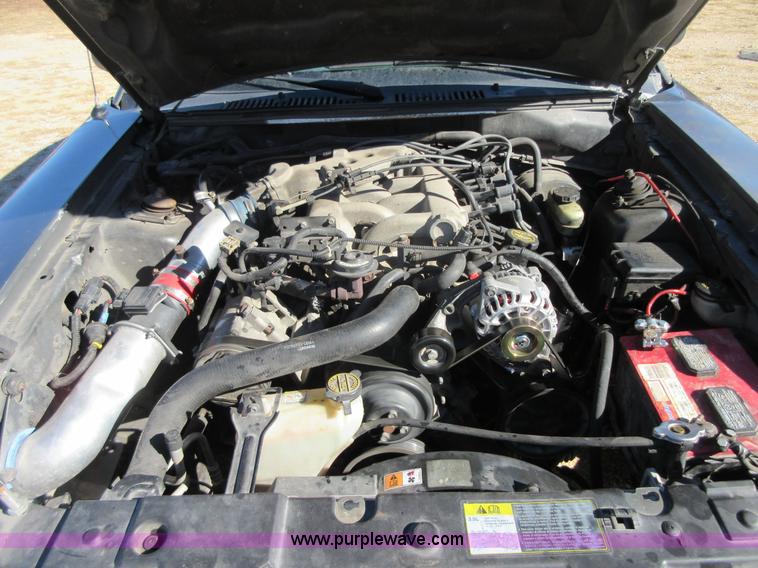 image for item I1930 2001 Ford Mustang