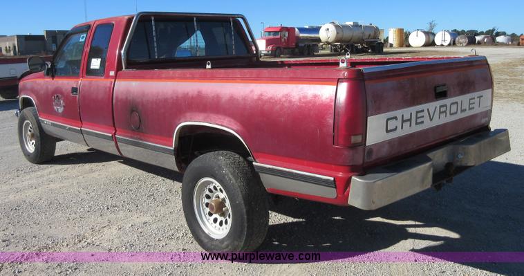 image for item I1934 1989 Chevrolet 1500 Ext. Cab pickup truck