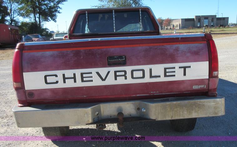 image for item I1934 1989 Chevrolet 1500 Ext. Cab pickup truck