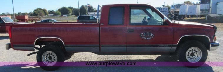 image for item I1934 1989 Chevrolet 1500 Ext. Cab pickup truck