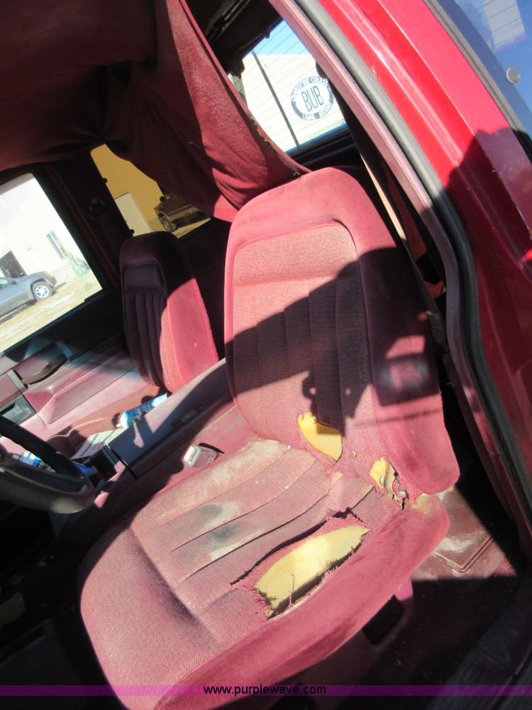 image for item I1934 1989 Chevrolet 1500 Ext. Cab pickup truck