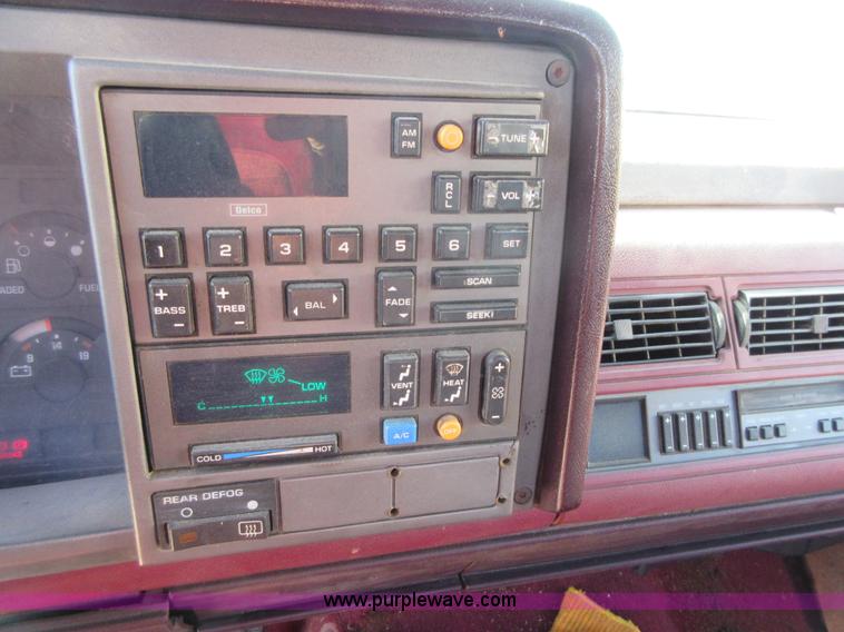 image for item I1934 1989 Chevrolet 1500 Ext. Cab pickup truck