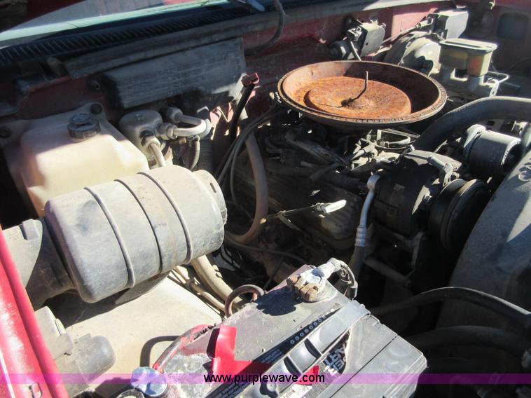 image for item I1934 1989 Chevrolet 1500 Ext. Cab pickup truck