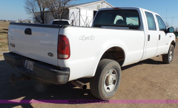 image for item J1298 2005 Ford F350 Super Duty XL Crew Cab pickup truck