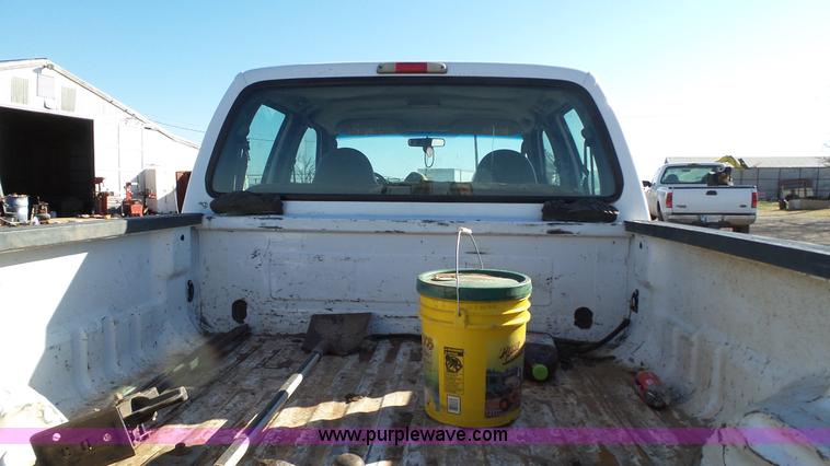 image for item J1298 2005 Ford F350 Super Duty XL Crew Cab pickup truck