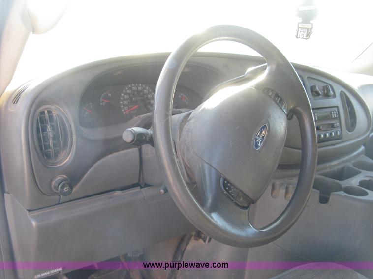 image for item J2913 2003 Ford E350 Super Duty XLT Extended van