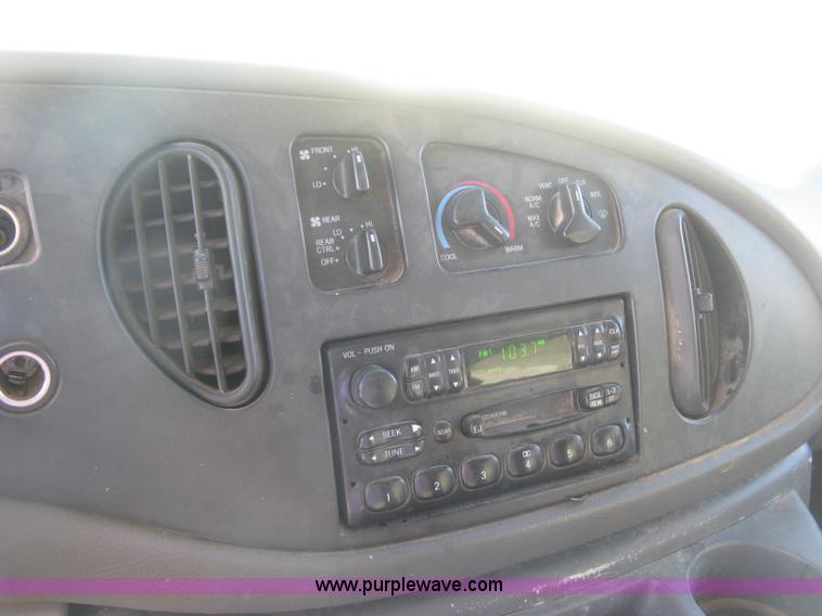 image for item J2913 2003 Ford E350 Super Duty XLT Extended van