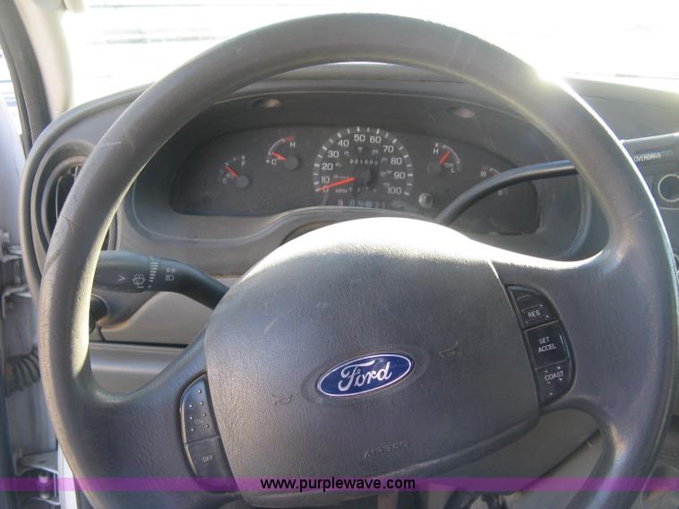 image for item J2913 2003 Ford E350 Super Duty XLT Extended van