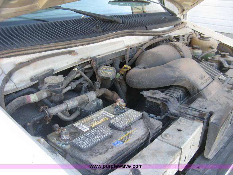 image for item J2913 2003 Ford E350 Super Duty XLT Extended van