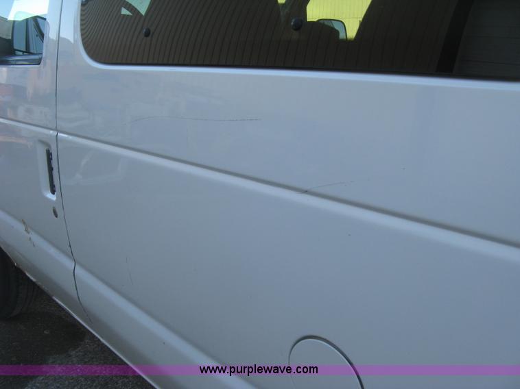 image for item J2913 2003 Ford E350 Super Duty XLT Extended van