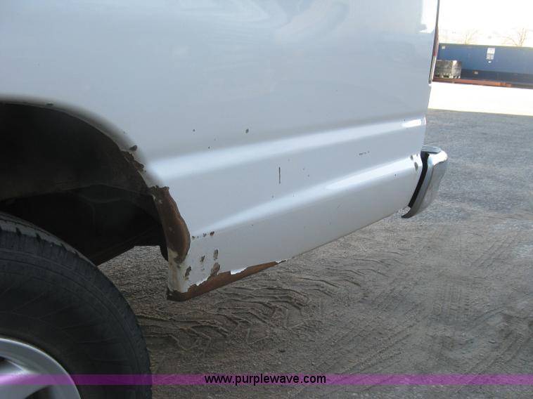 image for item J2913 2003 Ford E350 Super Duty XLT Extended van