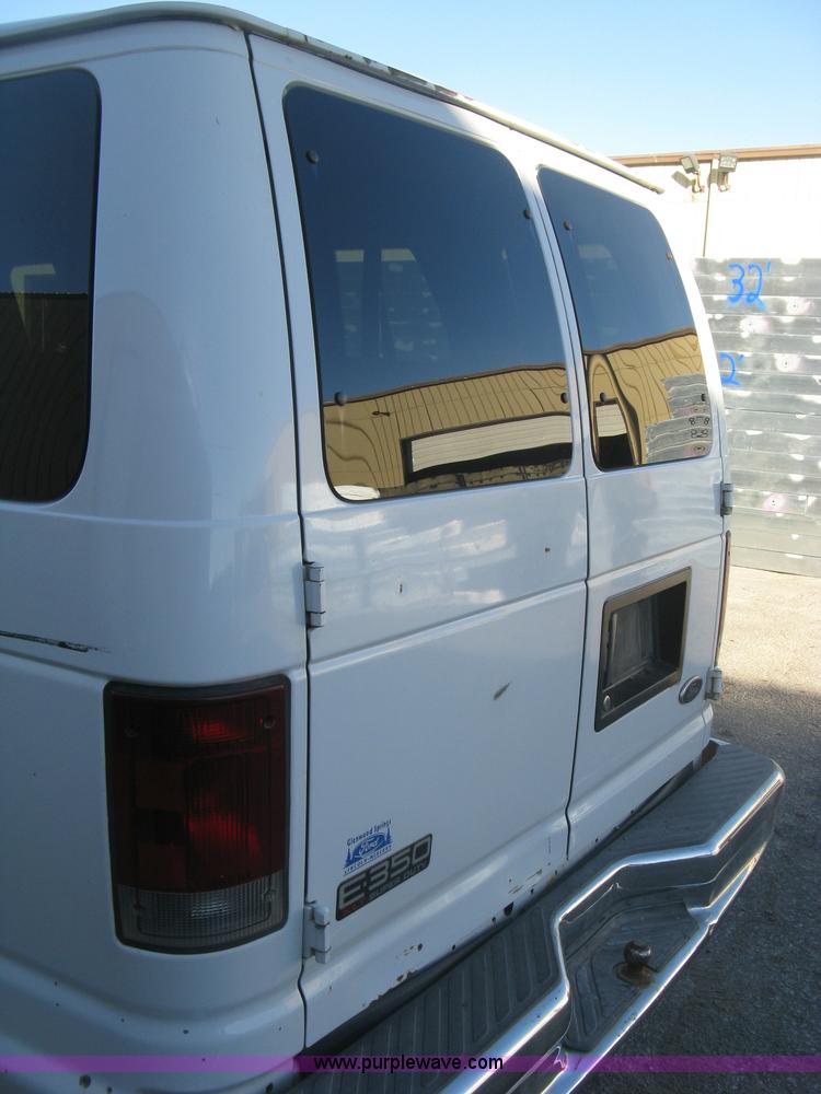 image for item J2913 2003 Ford E350 Super Duty XLT Extended van