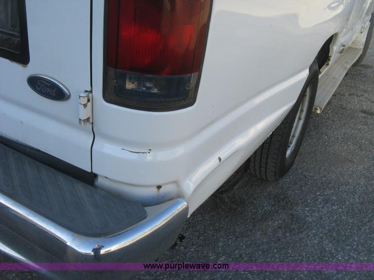 image for item J2913 2003 Ford E350 Super Duty XLT Extended van