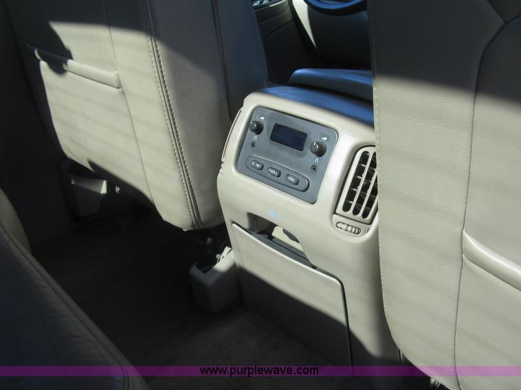 image for item J2942 2004 Chevrolet Silverado 2500HD LT Crew Cab pickup truck