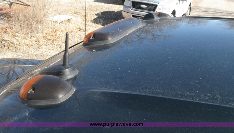 image for item J2942 2004 Chevrolet Silverado 2500HD LT Crew Cab pickup truck