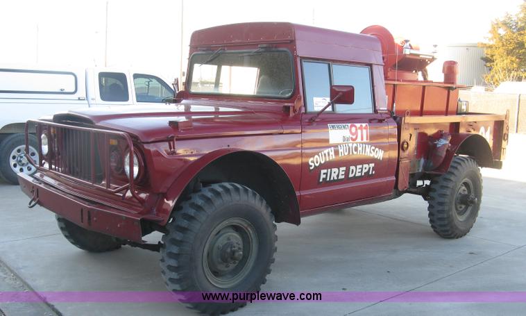 image for item J2962 1968 Kaiser Jeep M715 fire truck