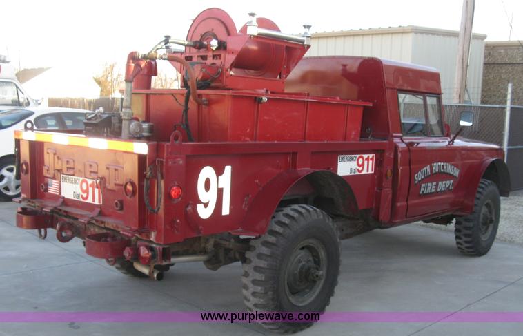 image for item J2962 1968 Kaiser Jeep M715 fire truck