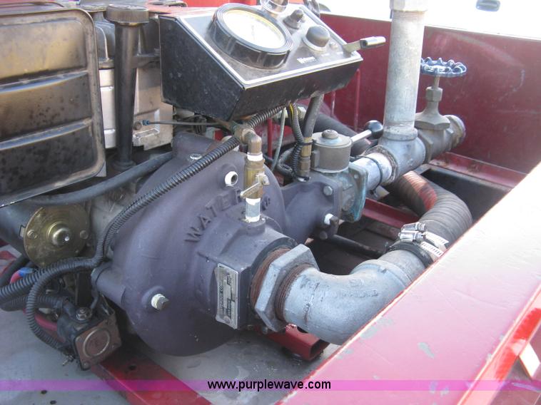 image for item J2962 1968 Kaiser Jeep M715 fire truck