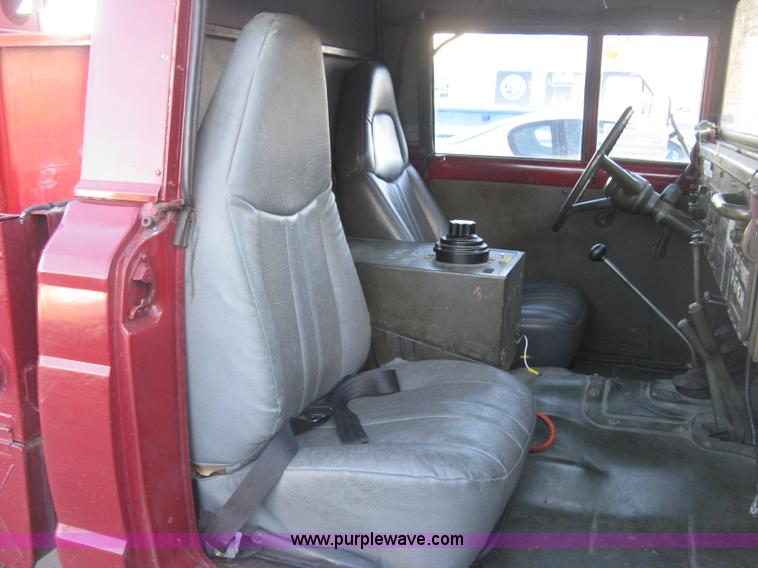 image for item J2962 1968 Kaiser Jeep M715 fire truck