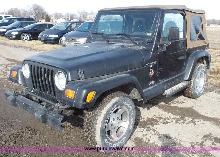 image for item J4516 1999 Jeep Wrangler Sahara SUV