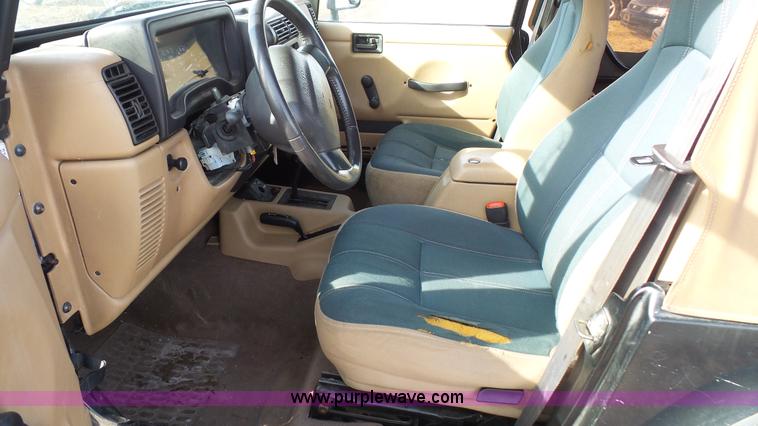 image for item J4516 1999 Jeep Wrangler Sahara SUV