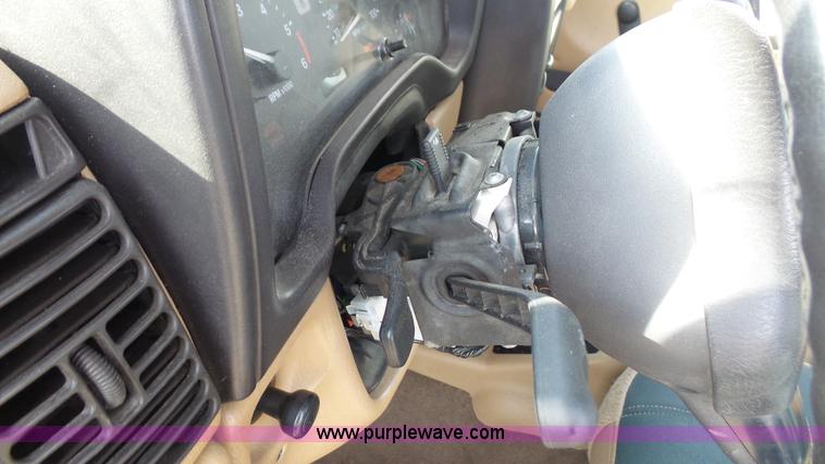 image for item J4516 1999 Jeep Wrangler Sahara SUV