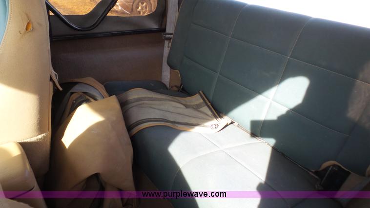 image for item J4516 1999 Jeep Wrangler Sahara SUV