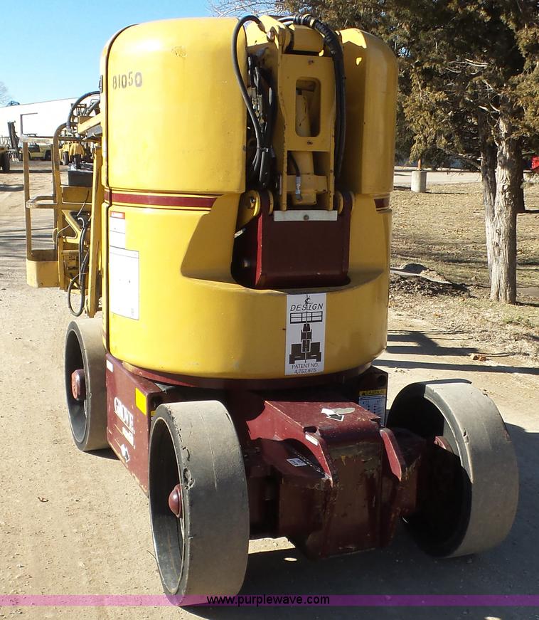 image for item J4653 1998 Grove AM239NE boom lift