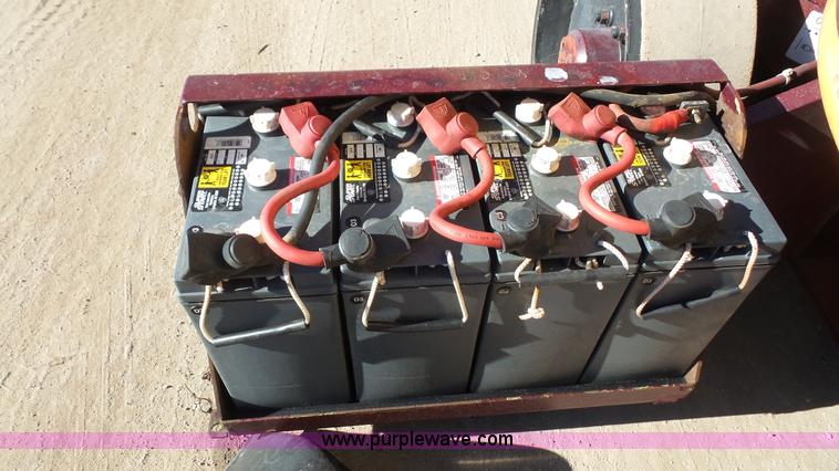 image for item J4653 1998 Grove AM239NE boom lift