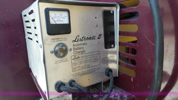 image for item J4653 1998 Grove AM239NE boom lift