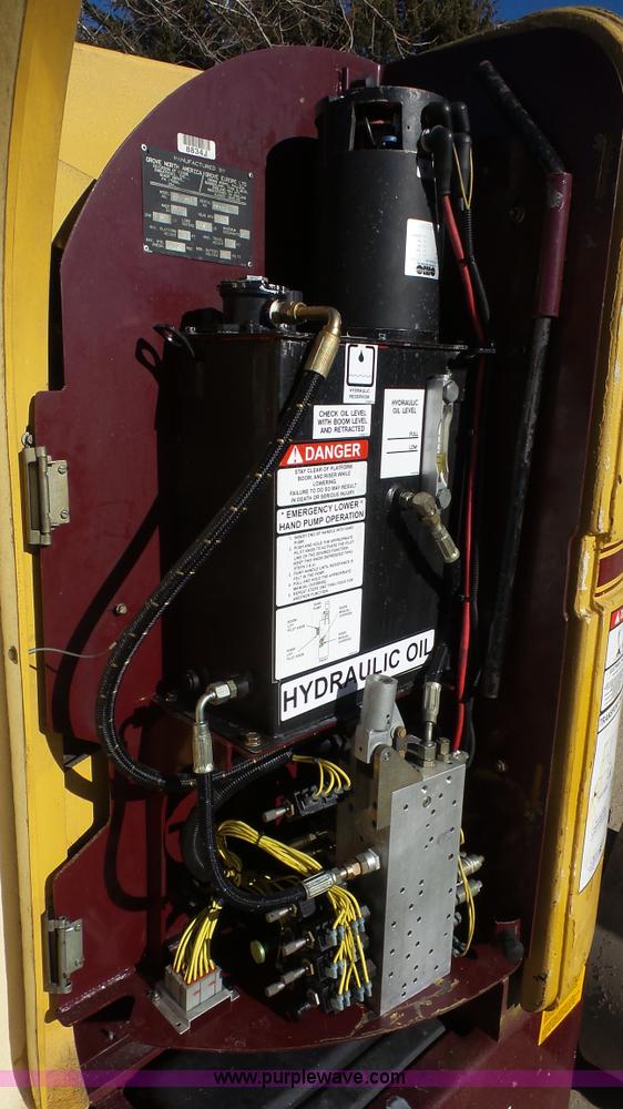 image for item J4653 1998 Grove AM239NE boom lift