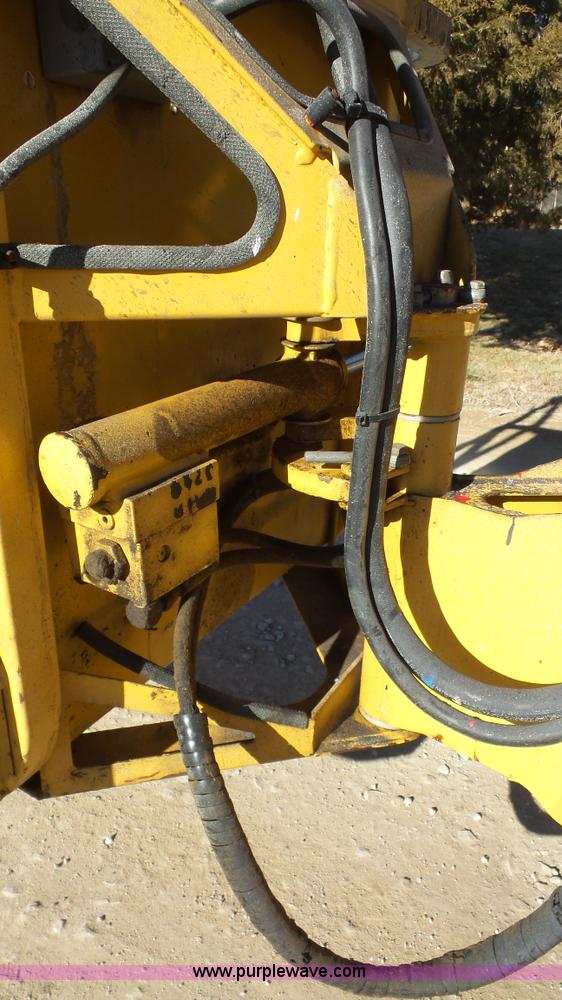 image for item J4653 1998 Grove AM239NE boom lift