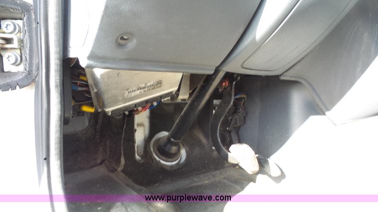 image for item J4656 2002 Freightliner Sprinter van