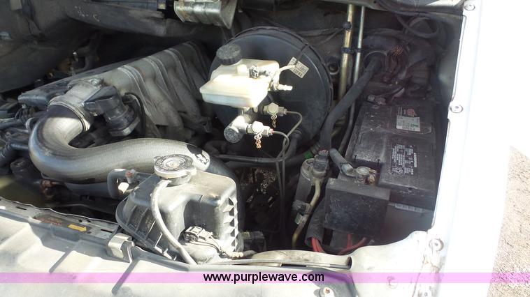 image for item J4656 2002 Freightliner Sprinter van