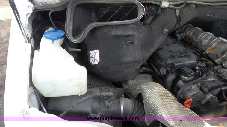 image for item J4656 2002 Freightliner Sprinter van