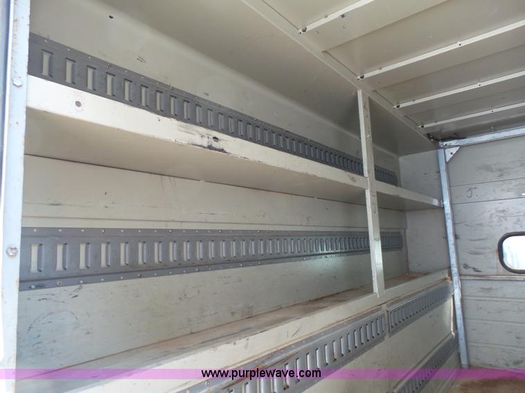 image for item J7374 2005 Ford F350 Super Duty SuperCab utility truck