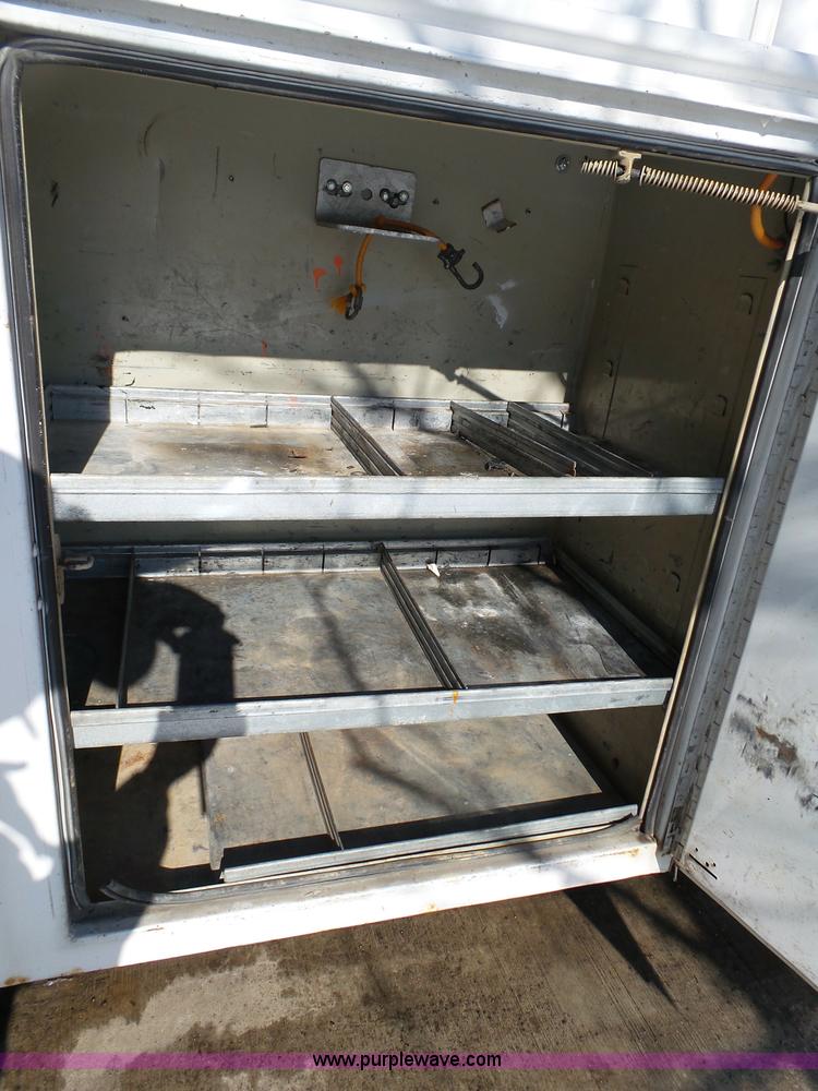 image for item J7374 2005 Ford F350 Super Duty SuperCab utility truck