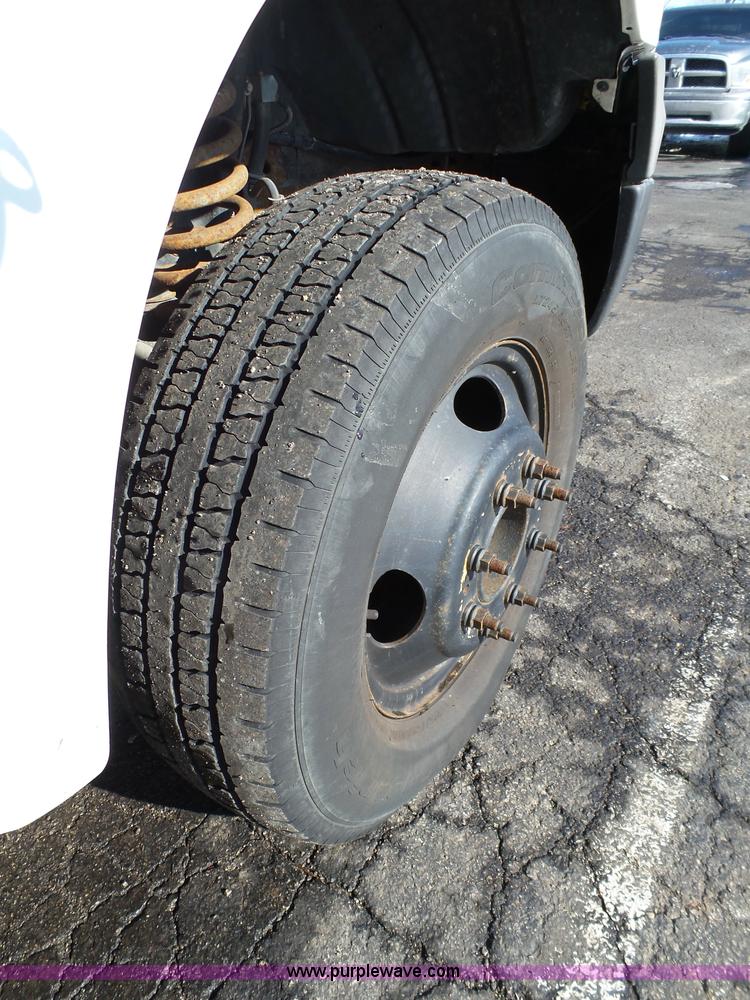 image for item J7374 2005 Ford F350 Super Duty SuperCab utility truck