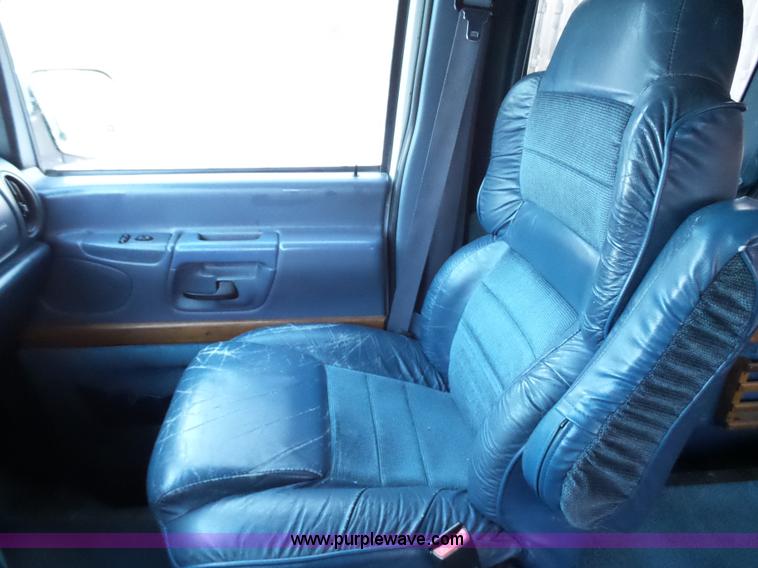 image for item J7377 1999 Ford Econoline E350 Super Duty Extended Tuscany Conversion van