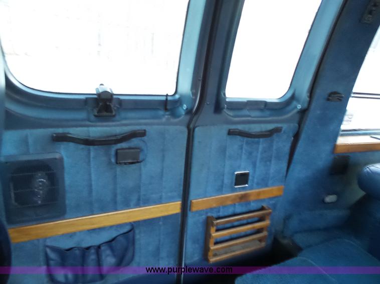 image for item J7377 1999 Ford Econoline E350 Super Duty Extended Tuscany Conversion van